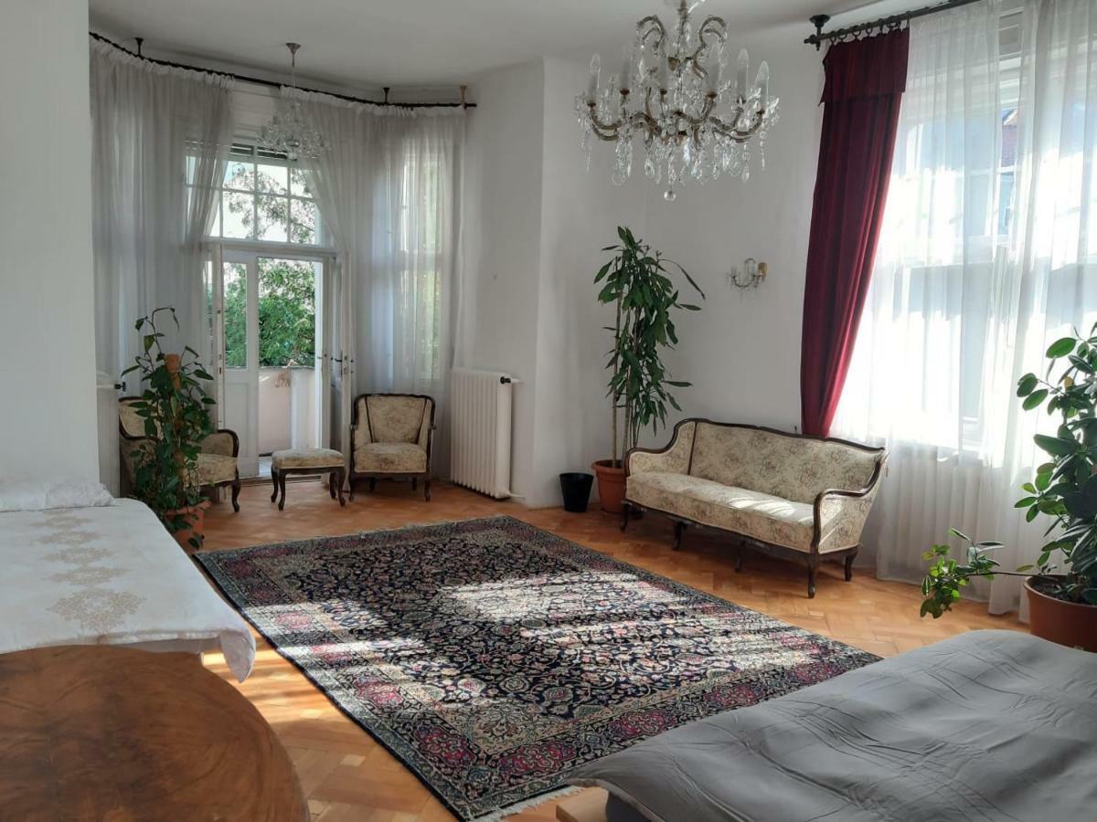 Rooms In Prague-Big+Comfy Εξωτερικό φωτογραφία