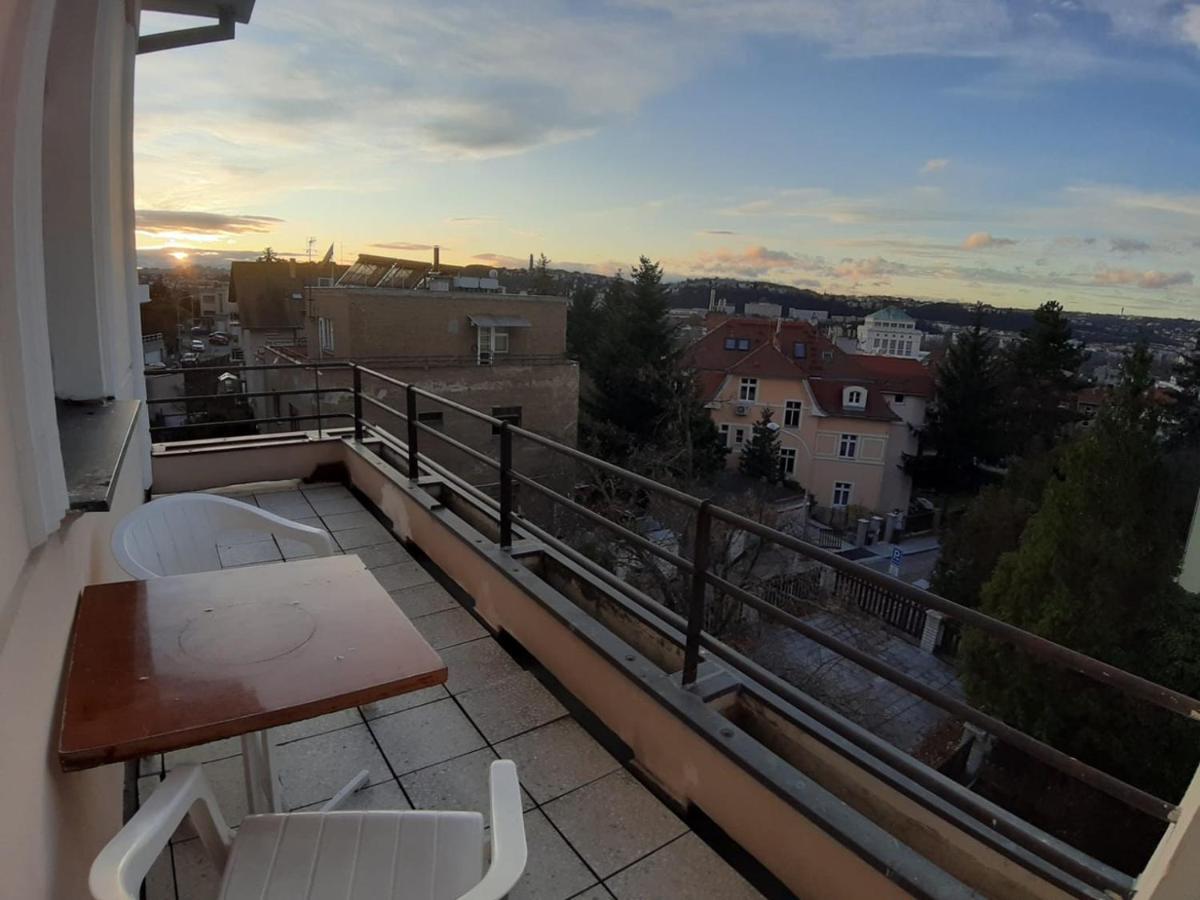Rooms In Prague-Big+Comfy Εξωτερικό φωτογραφία